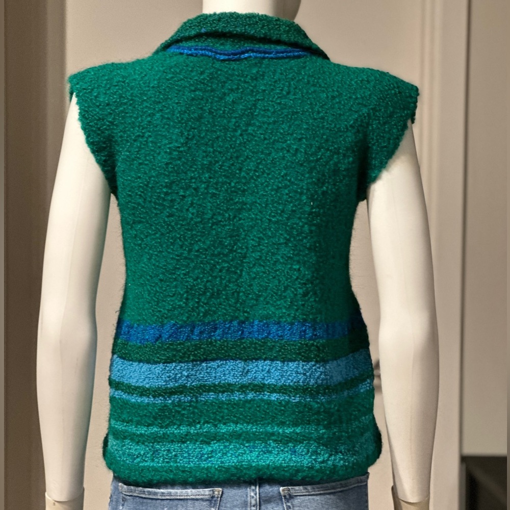 Vintage sheep knit vest. - Picture 3 of 12